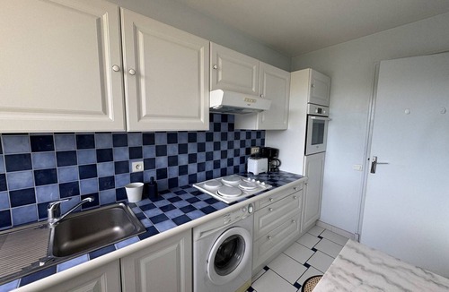 Saint-Palais-sur-Mer Apartment | Modern studio 2* with balcony, St Palais center, secure parking