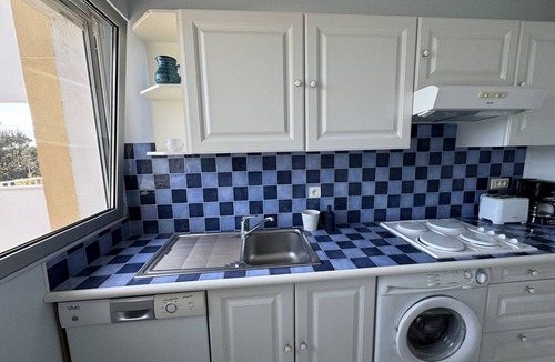 Saint-Palais-sur-Mer Apartment | Modern studio 2* with balcony, St Palais center, secure parking