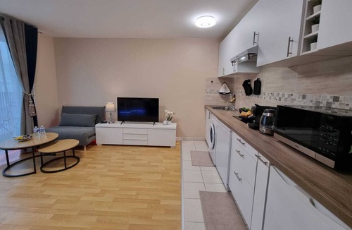 Gennevilliers Apartment | Modern Studio with Balcony, Ideal for Pros and Tourists, Near Paris (32m²)