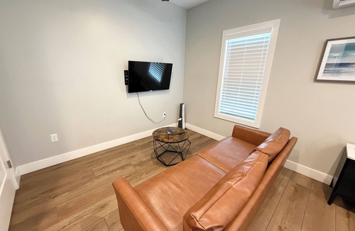 Central West End Apartment | Modern Studio Apartment in Heart of CWEn