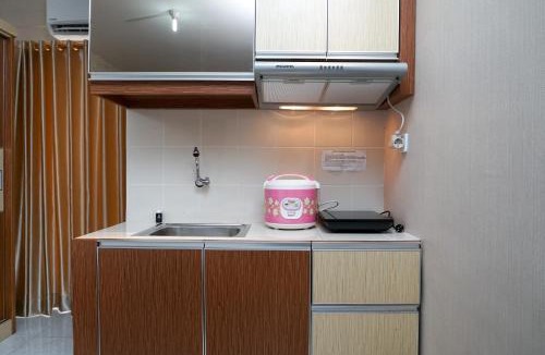 Depok Apartment | Modern Studio Apartment at Cinere Resort By Travelio