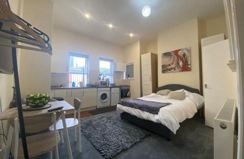 Skegby Apartment | Modern studio apartment - great location!