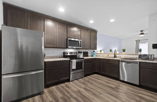 Festus Apartment | Modern Studio Apartment in the heart of Festus