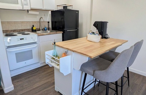 South Natomas Apartment | Modern Studio Between Downtown & Airport