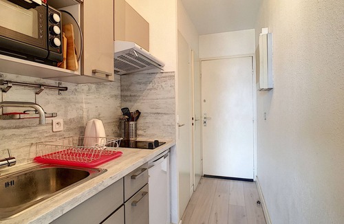 Carnon-Plage Apartment | Modern studio cabin with garage for 4 people, sea view