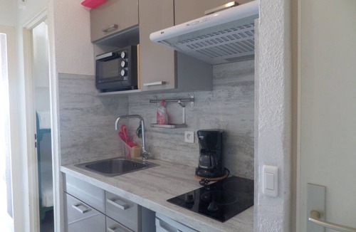 Carnon-Plage Apartment | Modern studio cabin with garage for 4 people, sea view