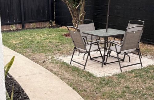 Chino Apartment | Modern Studio Casita w/Full Kitchen & Patio