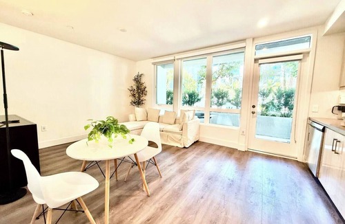 Tustin Apartment | Modern Studio @Central Irvine | Pool Gym BBQ