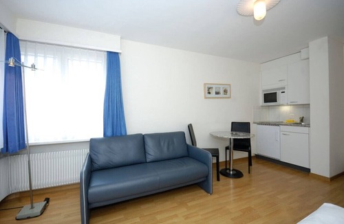 District 6 Apartment | Modern studio city center (Crown 33)