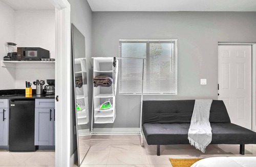 Liberty City Apartment | Modern Studio – Close to Miami Airport