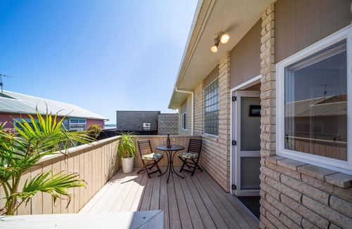 New Plymouth Apartment | Modern Studio, close to Beach and Port