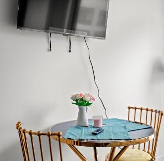 Church and Wellesley Apartment | Modern Studio Condo Yonge Street Downtown Toronto