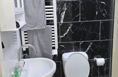 Fence Apartment | Modern Studio Flat 3 In The Centre of Nelson