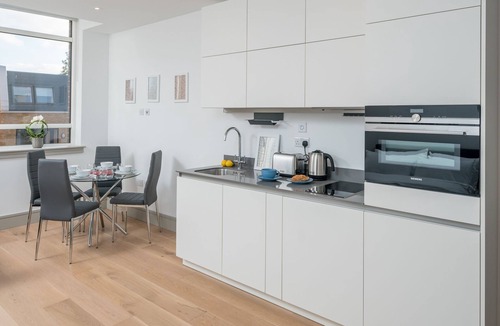 Tottenham Green Apartment | Modern Studio flat in Seven Sisters London