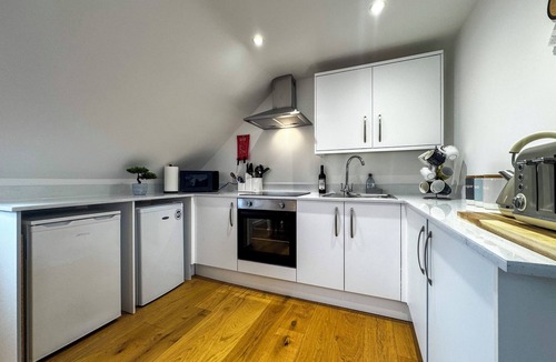 Chandler's Ford Apartment | Modern Studio in Chandlers Ford