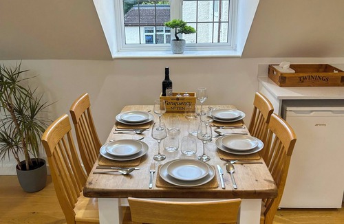 Chandler's Ford Apartment | Modern Studio in Chandlers Ford