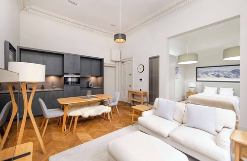 West End Apartment | Modern Studio in Edinburgh West End