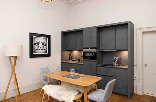 West End Apartment | Modern Studio in Edinburgh West End