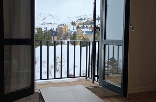Candanchu Apartment | Modern Studio in Candanchú - 4 pers