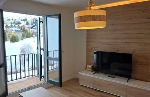 Candanchu Apartment | Modern Studio in Candanchú - 4 pers