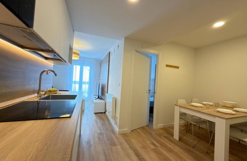 Candanchu Apartment | Modern Studio in Candanchú, 4 ppl, 2 beds