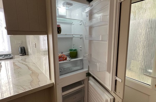 Greenford Broadway Apartment | Modern Studio in Greenford with Free WiFi & Parking