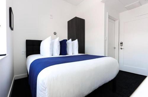 Fenway–Kenmore Apartment | Modern Studio in Historic Boston - Unit #402