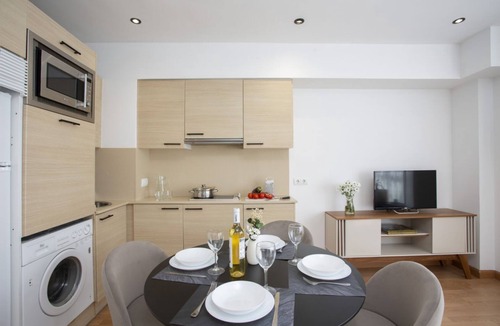 Castello de la Plana Apartment | Modern studio in the green lung of Castellón