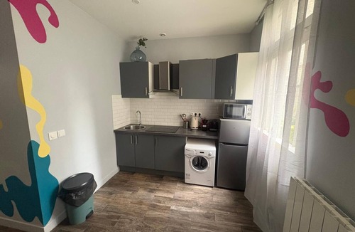 Batignolles Apartment | Modern Studio in Trendy Batignolles