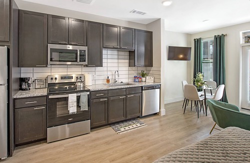 Fort Worth Apartment | Modern studio near DT Fort Worth,Stockyards,Dickies Arena