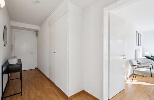 District 6 Apartment | Modern studio near main station - Crown 16