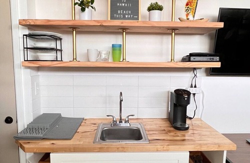 Waikiki Condo | Modern Studio near Waikiki Beach