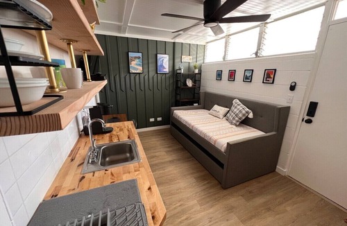 Waikiki Condo | Modern Studio near Waikiki Beach