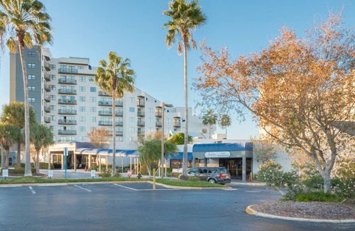 Florida Center Apartment | Modern Studio on I-Drive - pool + parking included