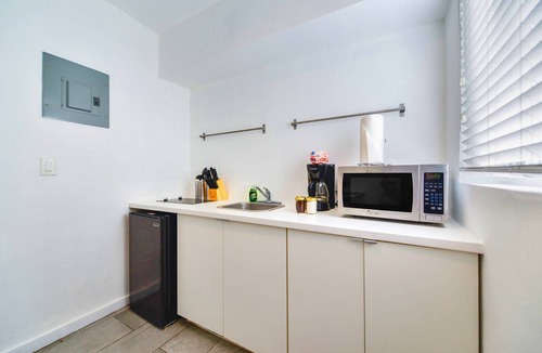 Northeast Miami Apartment | Modern Studio | Perfect Location | Total Comfort