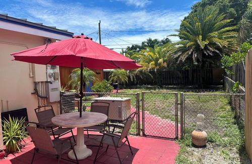 Wilton Manors Apartment | Modern Studio Retreat in the Heart of Wilton Manors