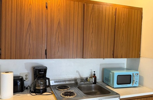 Eau Claire Apartment | Modern Studio Retreat in Calgary