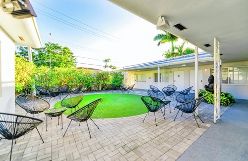 Northeast Miami Apartment | Modern Studio Retreat to Explore Miami