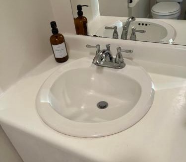 Colchester Apartment | Modern Studio Retreat Minutes from Downtown Burlington