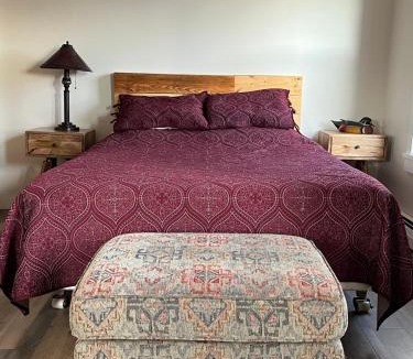 Colchester Apartment | Modern Studio Retreat Minutes from Downtown Burlington