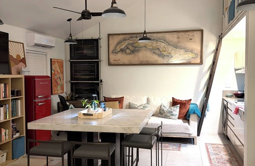 Homestead House | Modern Studio Retreat in the Redland