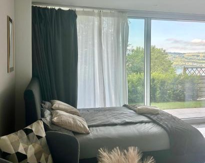 Meilen District Apartment | Modern Studio with Lake View near Zurich