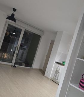 Gaillard Apartment | Modern Studio with Panoramic View - Geneva Tram 17