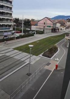 Gaillard Apartment | Modern Studio with Panoramic View - Geneva Tram 17