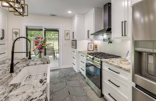 Heber Springs House | Modern-Style Home w/Patio, Near Greers Ferry Lake