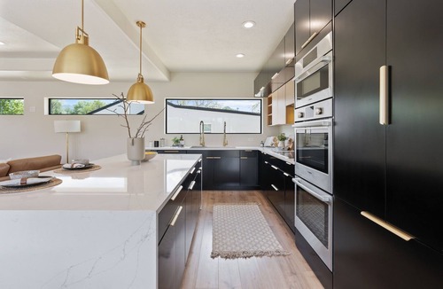 Midvale House | Modern Style Home, Near Expo, RSL, Skiing