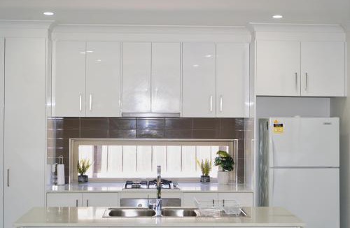 Deer Park House | Modern style unit 2 Deer Park