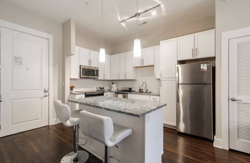 Charlotte Apartment | Modern & Stylish 1BR ◈ Great Location ◈ Walkable