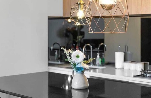 Adelaide Central Business District Apartment | Modern & Stylish 2BR Apt - CBD - Free Parking