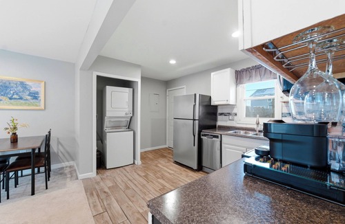 Westland House | Modern & Stylish 2BR Suburban Retreat